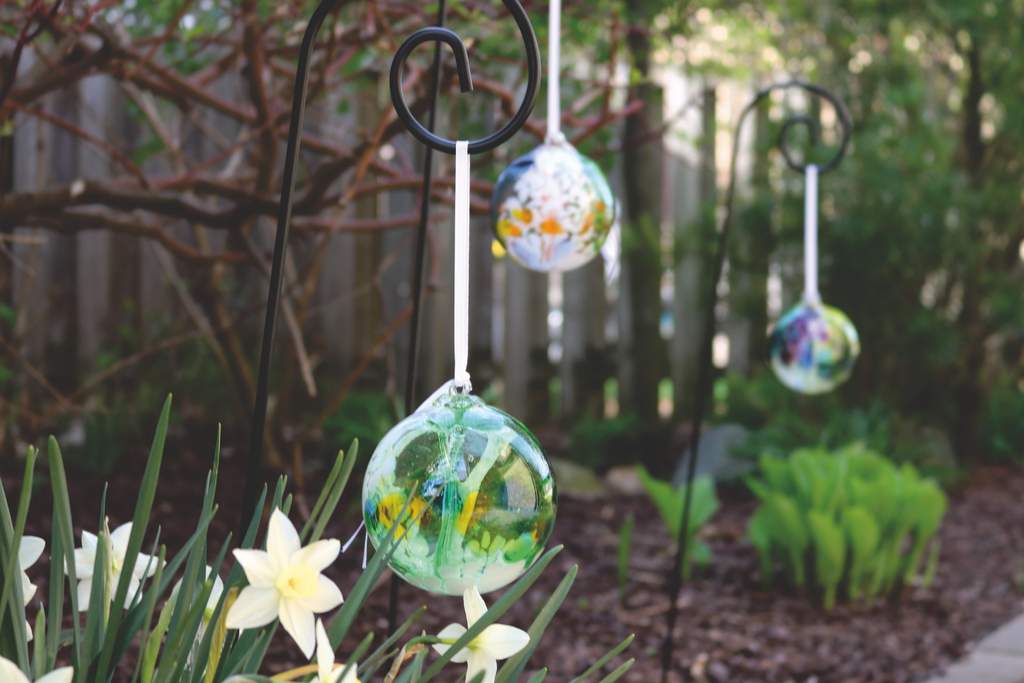 Beautify your garden with Kitras Art Glass